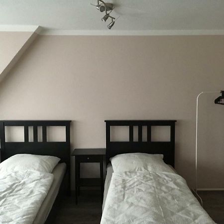 בוטיאדינגן Gasthaus Kaiserhof, Zimmer & Appartament מראה חיצוני תמונה